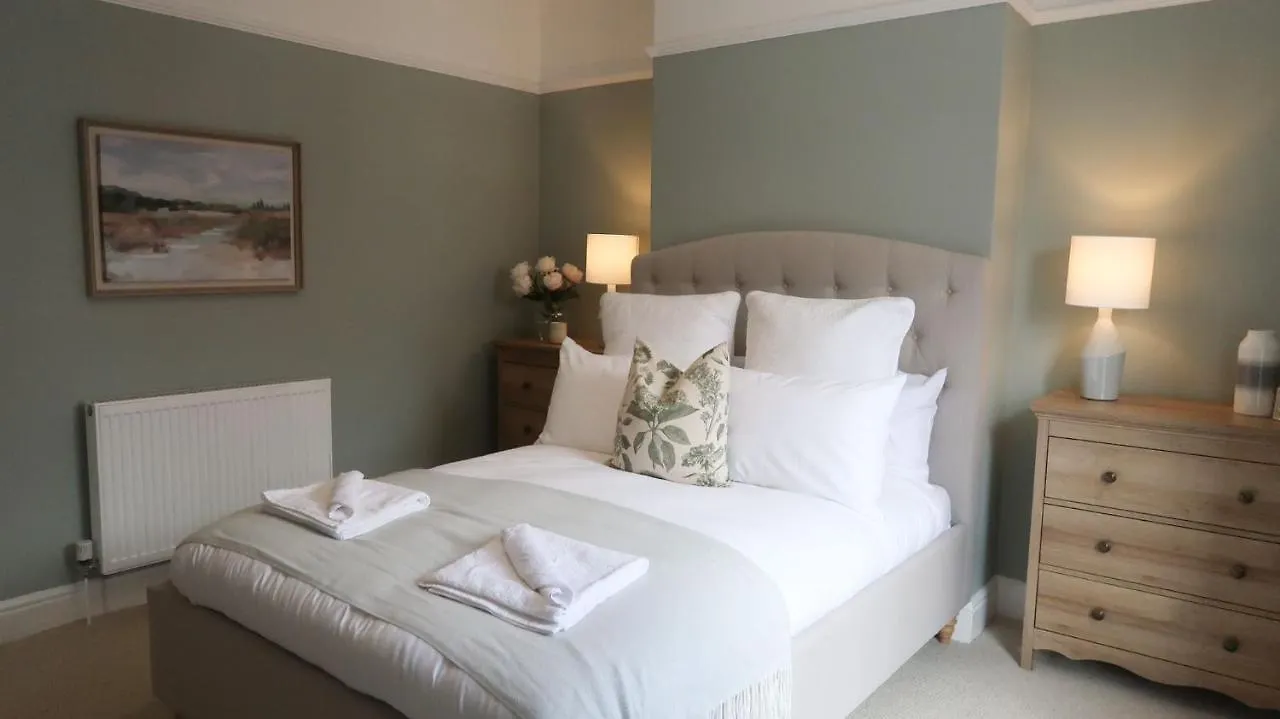 Luxury Living Outside The City Walls - Sleeps Six! Chester 0*,  United Kingdom
