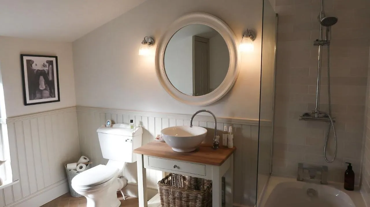 Luxury Living Outside The City Walls - Sleeps Six! Chester 0*,  United Kingdom